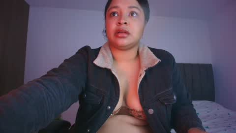 Snapshot of soynerea chatting on June 2026 04:03:02 AM online show from June 2026 04:03:02 AM