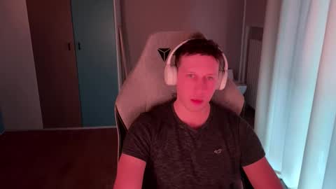 Snapshot of spaduzz chatting on March 2026 04:32:01 PM spaduzz online show from March 2026 04:32:01 PM