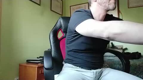 Manu  online show from November 2025 06:20:01 PM