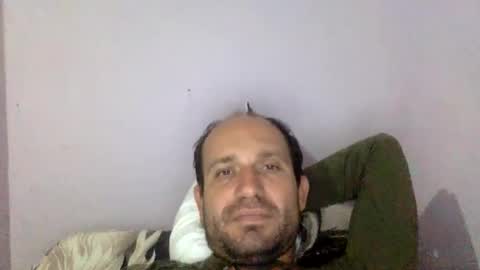 Snaiky online show from November 2025 07:05:02 PM