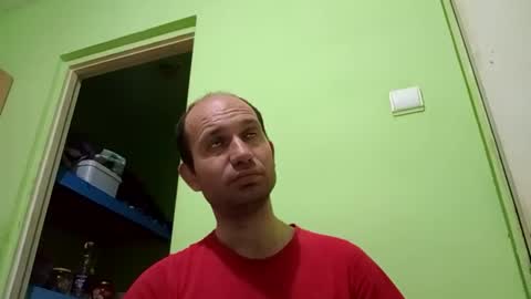 Snaiky online show from April 2026 10:18:01 PM