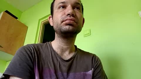 Snaiky online show from April 2026 08:37:01 AM