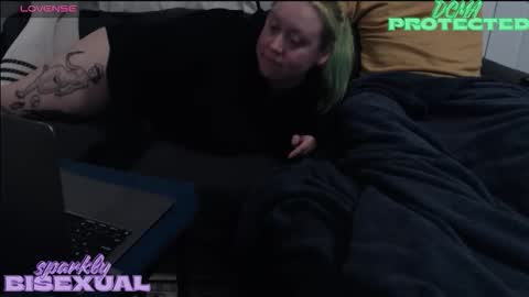 Snapshot of sparklybisexual chatting on December 2025 06:30:02 AM sparklybisexual online show from December 2025 06:30:02 AM