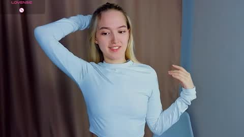 Snapshot of sparkushaa chatting on April 2026 03:15:01 AM Mary online show from April 2026 03:15:01 AM