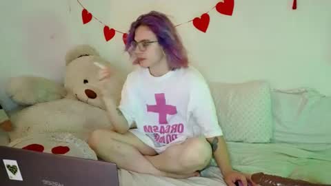 Snapshot of sparkyferret chatting on July 2026 10:01:02 PM sparkyferret online show from July 2026 10:01:02 PM