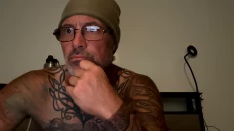 specter1972 online show from November 2025 05:57:01 PM