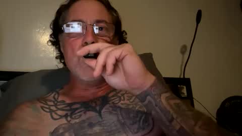 specter1972 online show from November 2025 12:58:01 AM