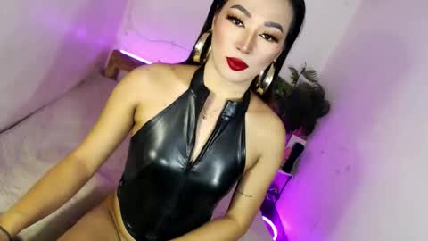 Alora online show from December 2025 06:19:02 AM