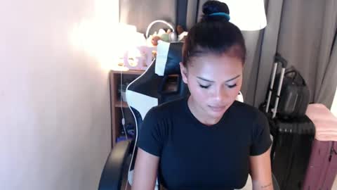 Snapshot of spoileme_babexx chatting on February 2025 05:25:01 AM CALL ME RAINE online show from February 2025 05:25:01 AM