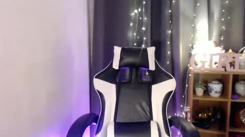 Snapshot of spoileme_babexx chatting on February 2025 02:26:02 PM CALL ME RAINE online show from February 2025 02:26:02 PM