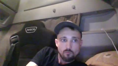 spyco82 online show from November 2025 06:03:02 PM