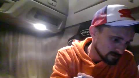 spyco82 online show from November 2025 04:51:02 PM