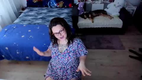 Kim online show from November 2025 10:29:01 AM