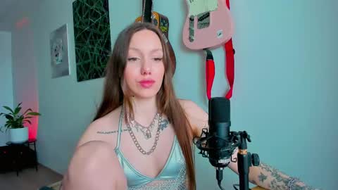 Snapshot of sshawty chatting on March 2025 12:04:02 PM Anni if Im offline for a long time Im depressed feel free to support me offline online show from March 2025 12:04:02 PM