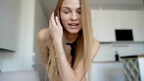 Scarlett online show from April 2026 07:06:01 AM