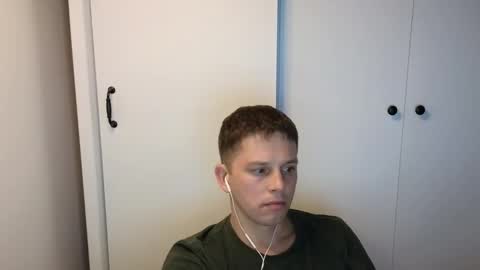 st1vemaster01 online show from October 2025 04:04:01 PM