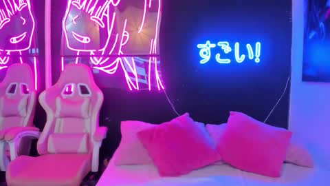 staarlightt online show from February 2026 10:13:02 PM