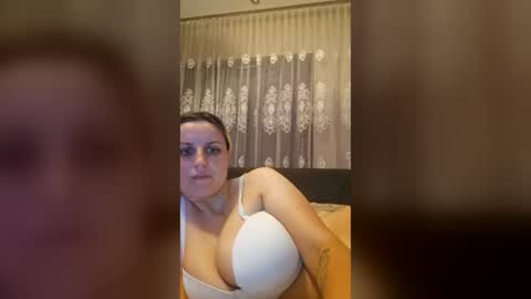 Amelly online show from August 2026 09:06:01 PM