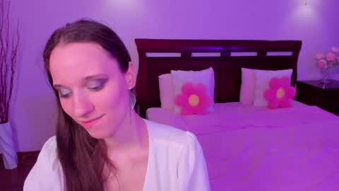 StaceyCutie online show from April 2026 07:07:01 PM