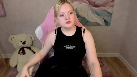 Stacy allenn online show from May 2026 09:39:02 AM