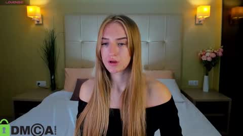 Snapshot of stacy_riiver chatting on September 2025 07:21:02 AM Stacy Mon Tue Wed Thu Fri Sun GMT GMT 3 1000am - 0400pm online show from September 2025 07:21:02 AM