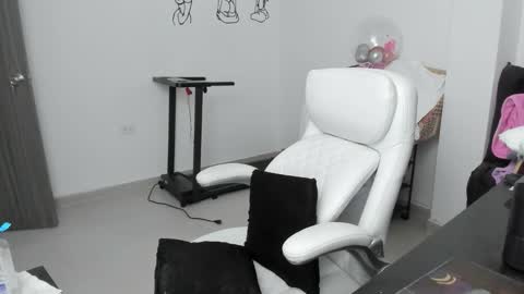 Zulma Yisset online show from January 2026 03:01:01 AM