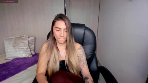 Stacy Conner online show from October 2025 03:35:01 PM