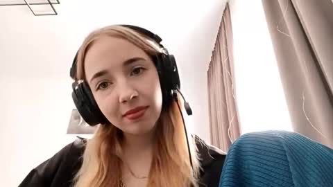 Snapshot of stacyscholle chatting on February 2026 06:09:01 AM Mila online show from February 2026 06:09:01 AM