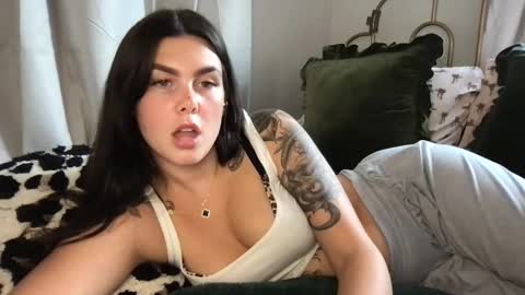 Snapshot of stacywithuu chatting on September 2025 05:26:03 PM Stacy online show from September 2025 05:26:03 PM