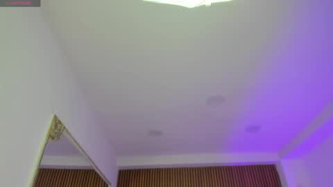 Snapshot of starbutterflyy_ chatting on April 2026 05:21:01 AM STAR online show from April 2026 05:21:01 AM