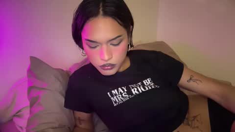 Snapshot of stargirlrising chatting on December 2025 12:17:01 AM STAR online show from December 2025 12:17:01 AM