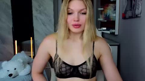 Caroline online show from June 2026 07:03:02 AM