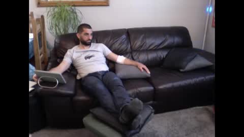 Starpizzle online show from May 2026 07:00:01 PM