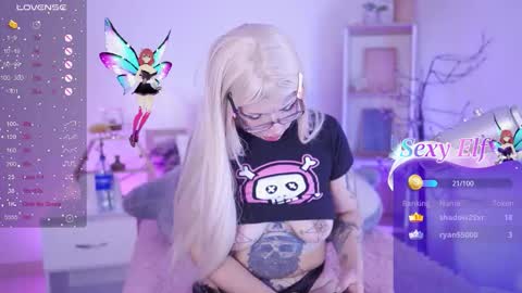 Yoko online show from December 2025 07:53:02 PM