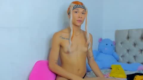 stassiebell online show from February 2025 05:52:01 AM