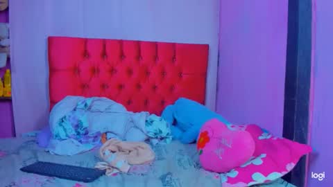 stassiebell online show from February 2026 06:39:02 AM