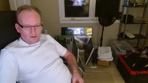 Snapshot of steakman007 chatting on February 2025 04:04:01 AM Steakman online show from February 2025 04:04:01 AM