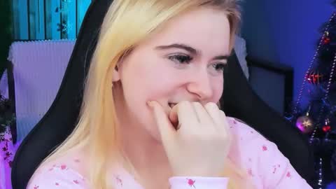 stef_nicks online show from January 2026 05:27:02 PM