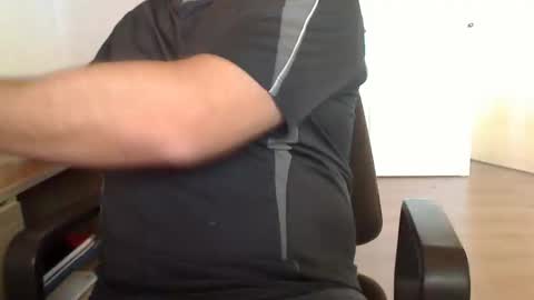 Snapshot of stefan2580 chatting on November 2025 08:24:01 AM Stefan online show from November 2025 08:24:01 AM