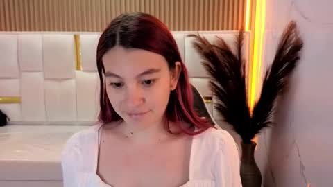 Snapshot of stefania_tp chatting on March 2026 12:44:01 PM Stefania tp 730am - 1400 pm online show from March 2026 12:44:01 PM