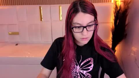 Snapshot of stefania_tp chatting on March 2026 12:45:02 PM Stefania tp 730am - 1400 pm online show from March 2026 12:45:02 PM