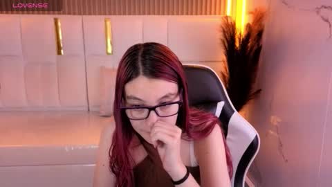 Snapshot of stefania_tp chatting on March 2026 12:19:01 AM Stefania tp 730am - 1400 pm online show from March 2026 12:19:01 AM