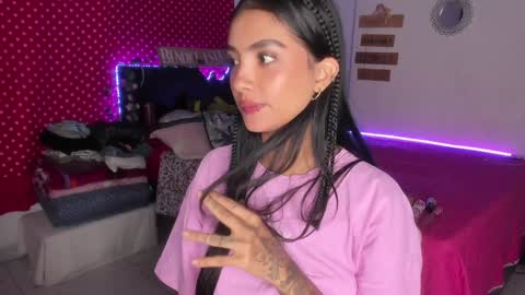 Im MiaIts my first day here  online show from January 2025 02:35:01 AM