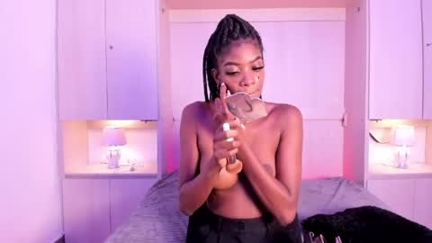 stefannyevans_ online show from June 2026 01:24:02 PM