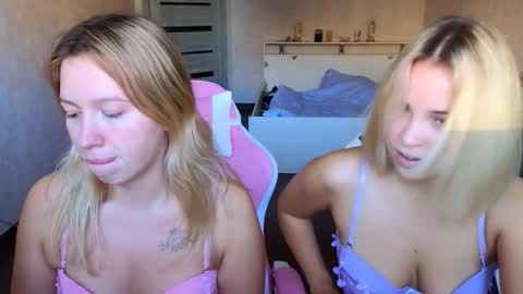 stefany_and_bettany online show from October 2025 01:42:02 PM
