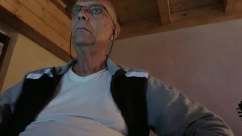 stefi444466 online show from April 2026 07:05:02 PM