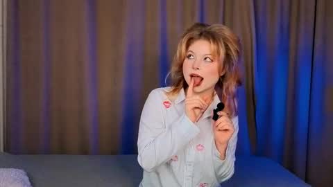 Stella online show from March 2026 09:55:01 PM