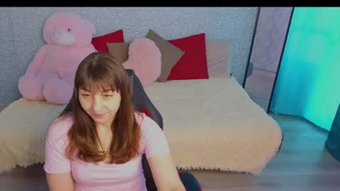Snapshot of steladream chatting on June 2026 09:25:01 AM Stela online show from June 2026 09:25:01 AM