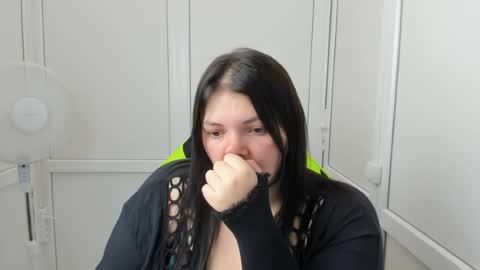 Snapshot of stella_la_ chatting on June 2026 06:45:01 AM Stella online show from June 2026 06:45:01 AM