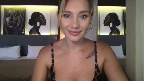 Stella online show from November 2025 02:50:02 AM